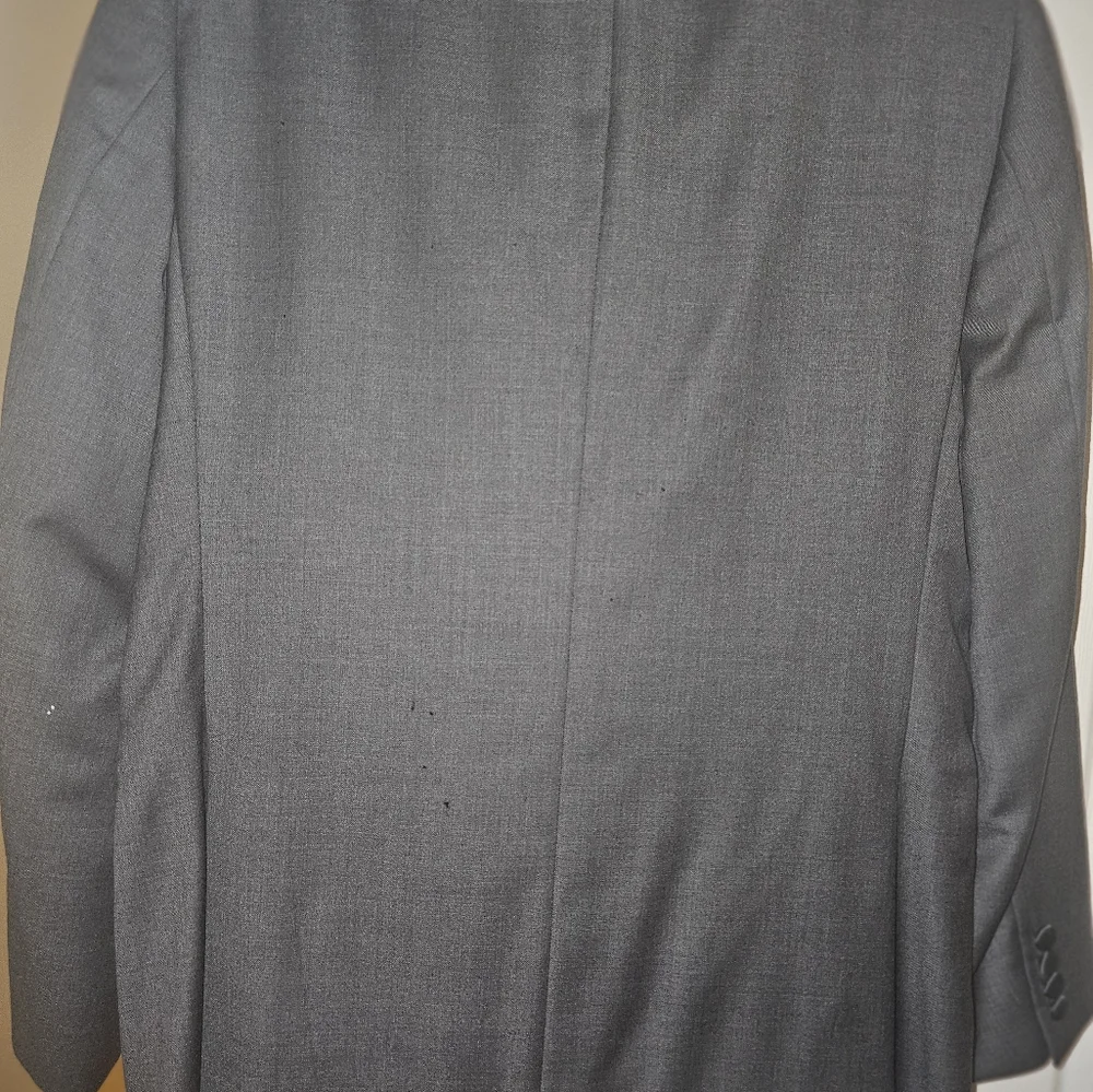 Vera Wang Slim Fit Gray Men's Tuxedo with Vest - Picture 2 of 4